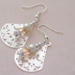 Elegant Silver & Crystal Ne..