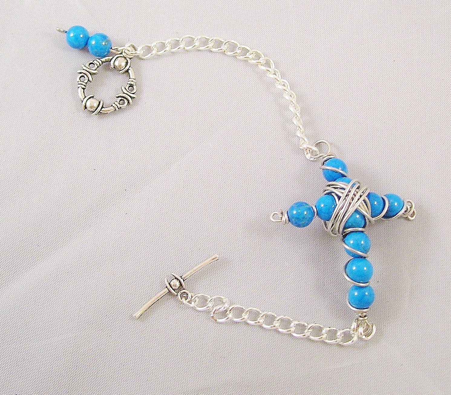 Beaded Cross Bracelet on Luulla